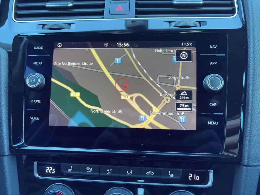 Volkswagen Golf VII Highline Navi*AAC*LED*ACC*Massage*SHZ*1 01/2020-photo-11