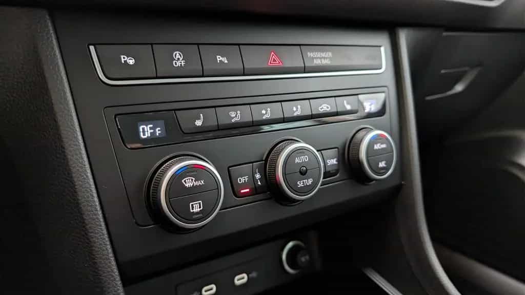 Seat Ateca Style SHZ*LENKHZ*ACC*APPLE*KAMERA 11/2024-photo-27
