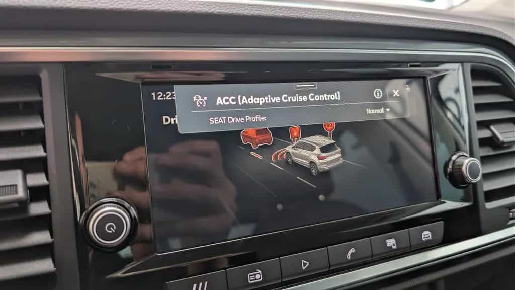 Seat Ateca Style SHZ*LENKHZ*ACC*APPLE*KAMERA 11/2024-photo-31