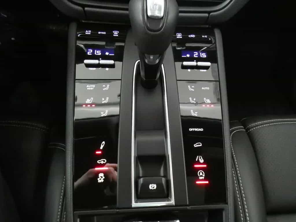 Porsche Macan DESIGN*LED*NAVI*CARPLAY*PANO 01/2023-photo-17