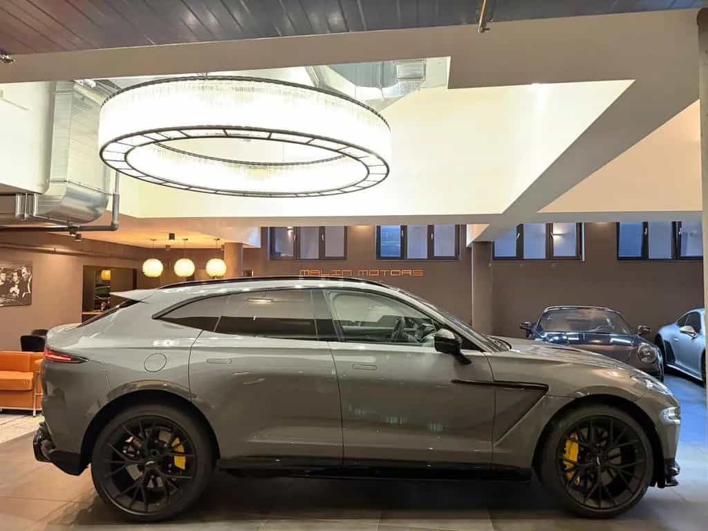 Aston Martin DBX 707  F1  2025 FACELIFT BOWERS & WILKENS/ NEU 03/2026-photo-1