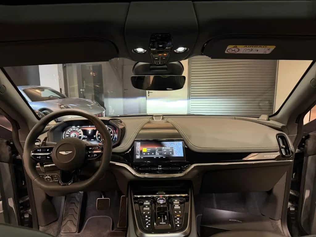 Aston Martin DBX 707  F1  2025 FACELIFT BOWERS & WILKENS/ NEU 03/2026-photo-15