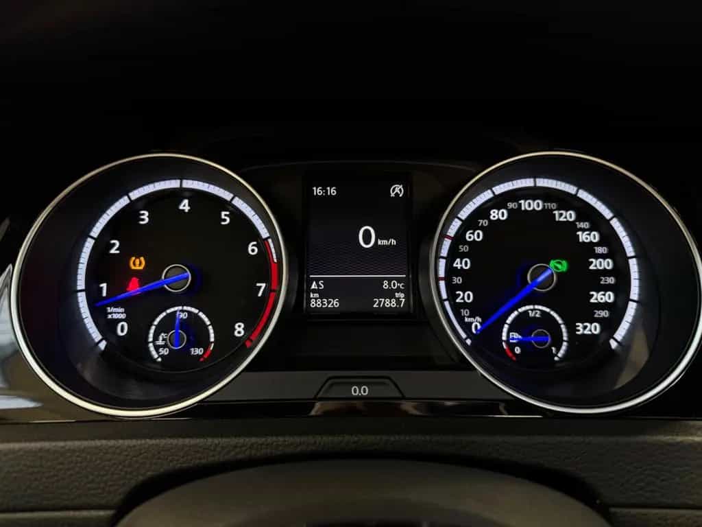 Volkswagen Golf VII Variant R BMT4Motion/Kamera/Pano/Allrad 06/2015-photo-15