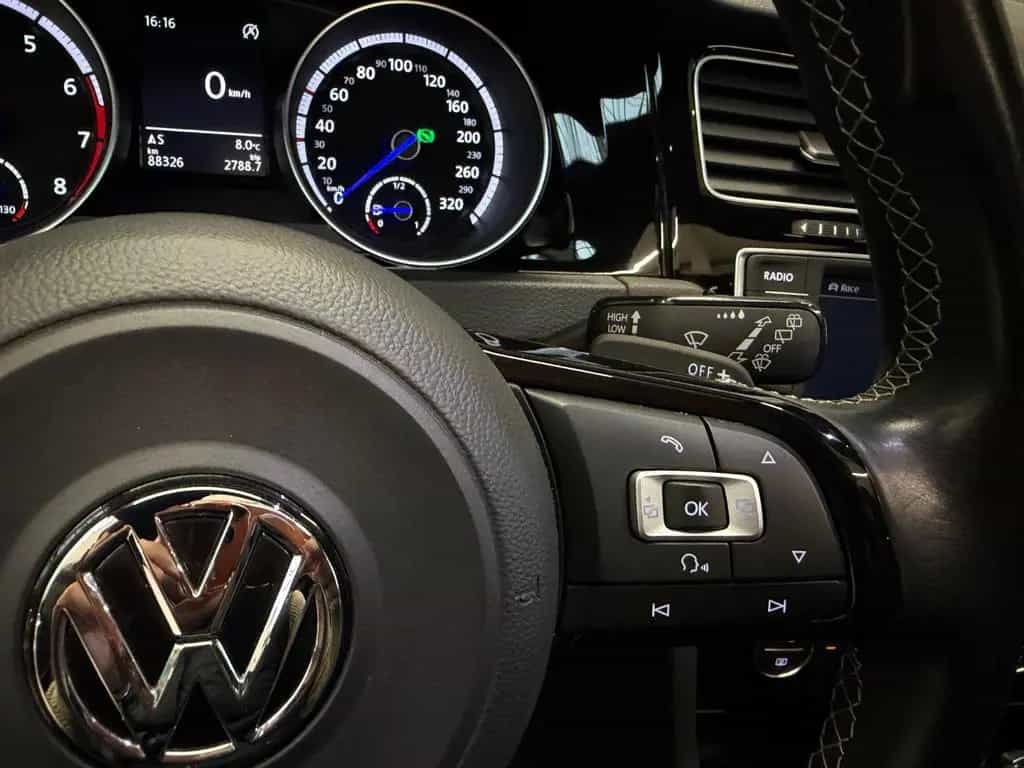 Volkswagen Golf VII Variant R BMT4Motion/Kamera/Pano/Allrad 06/2015-photo-16
