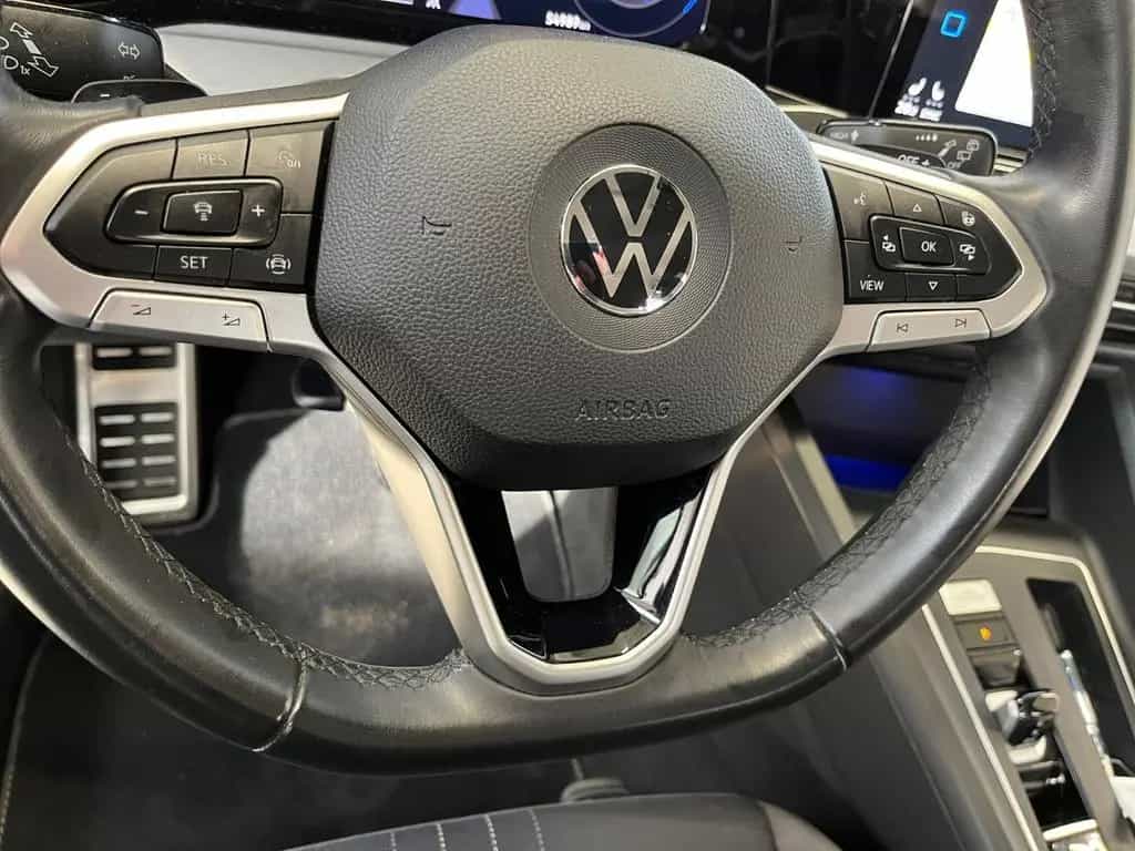 Volkswagen Golf VIII Variant Alltrack 2.0 TDI DSG 4x4 ACC 12/2021-photo-19