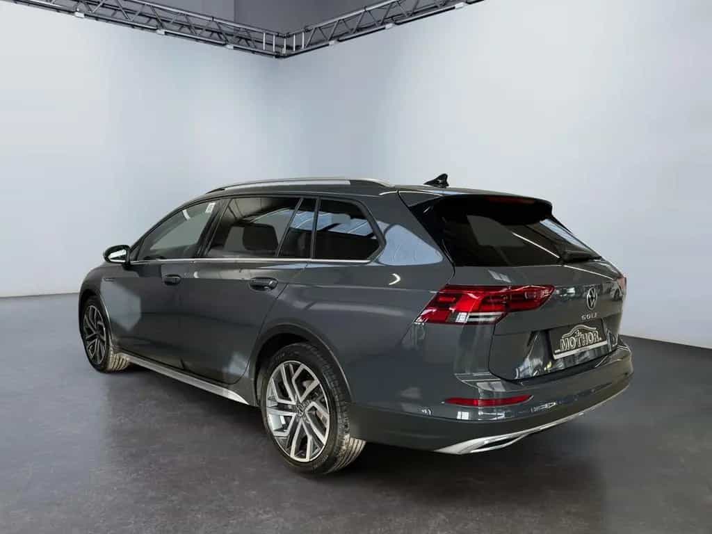 Volkswagen Golf VIII Variant Alltrack 2.0 TDI DSG 4x4 ACC 12/2021-photo-3