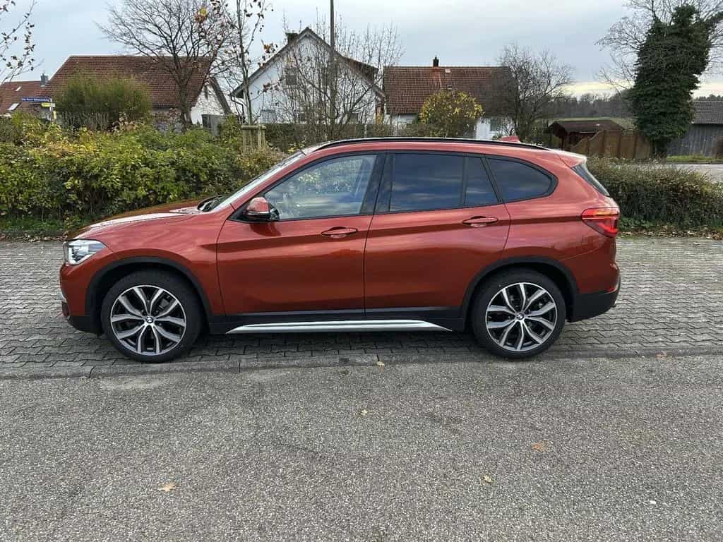 BMW X1 xDrive25i xLine Pano, ACC, Leder, K... 05/2018-photo-1