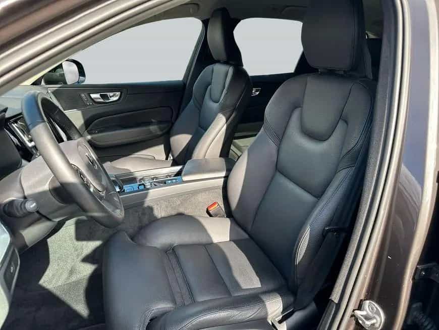 Volvo XC60 B4 D Plus Dark 12/2022-photo-10