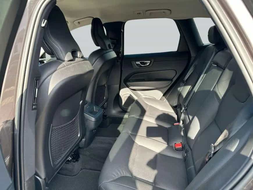 Volvo XC60 B4 D Plus Dark 12/2022-photo-11