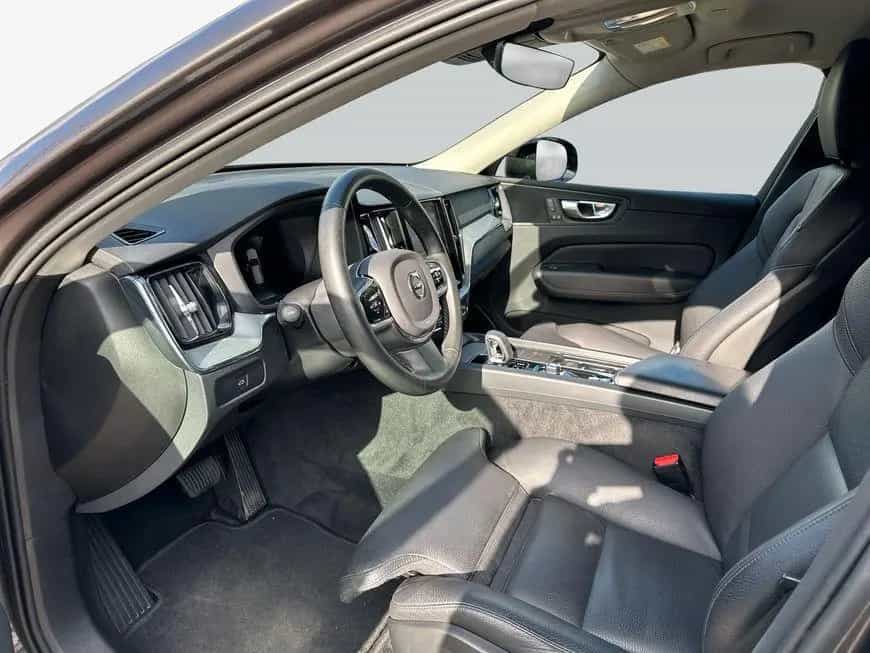 Volvo XC60 B4 D Plus Dark 12/2022-photo-9
