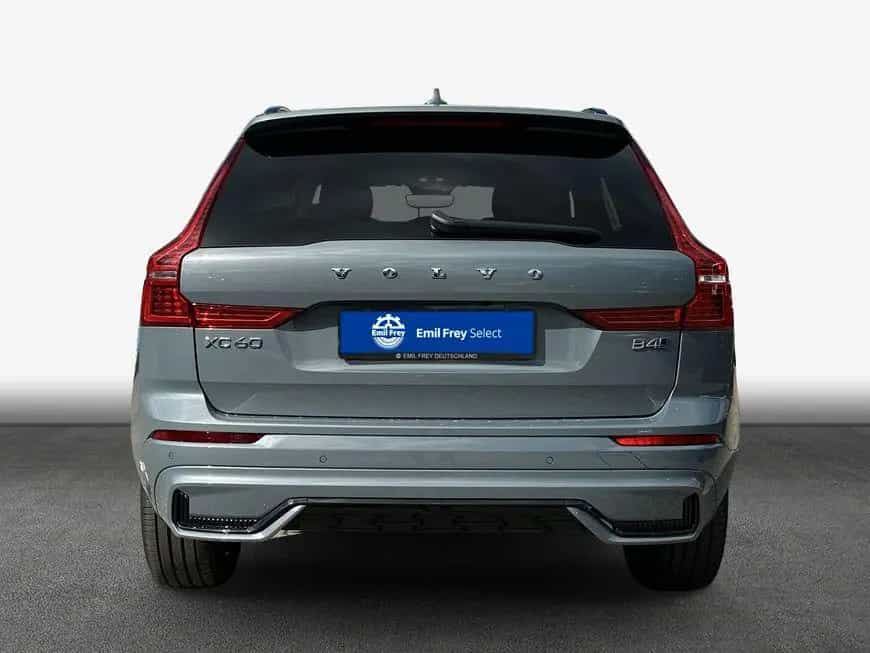 Volvo XC60 B4 D AWD Plus Dark 12/2022-photo-4