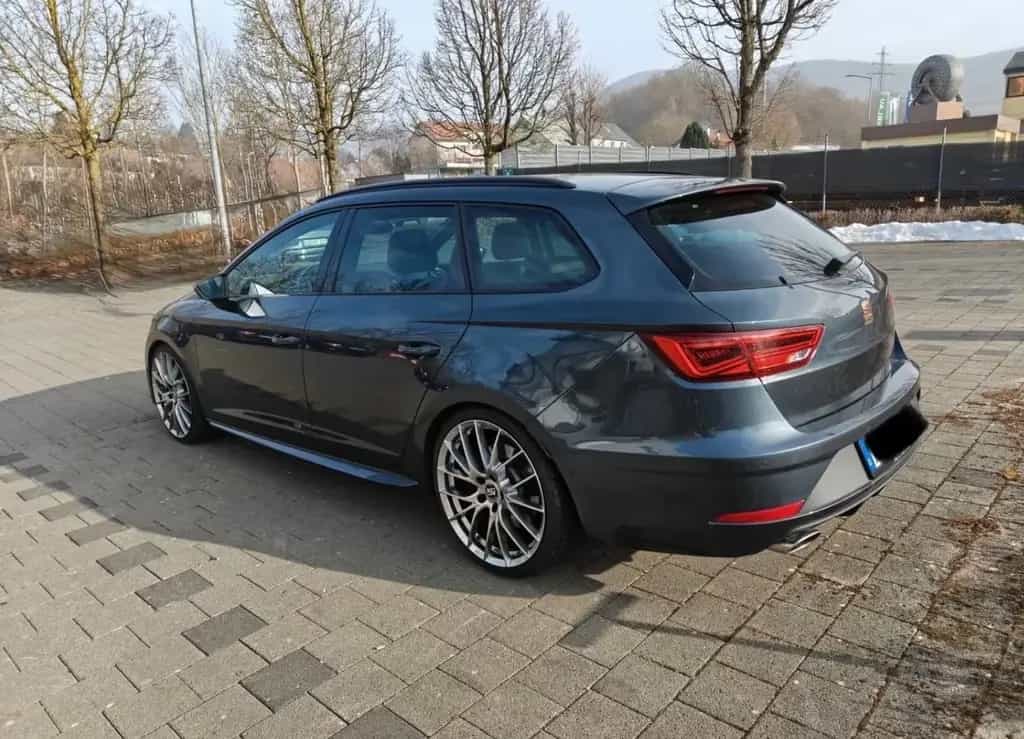 Seat Leon CUPRA 300 4Drive 10/2019-photo-3
