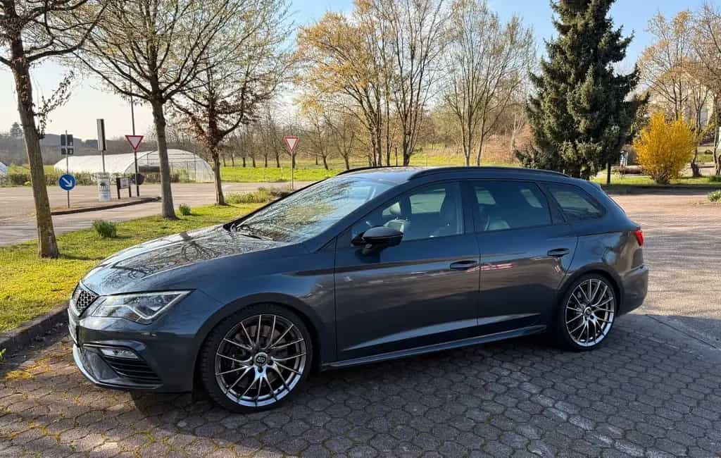 Seat Leon CUPRA 300 4Drive 10/2019-photo-4