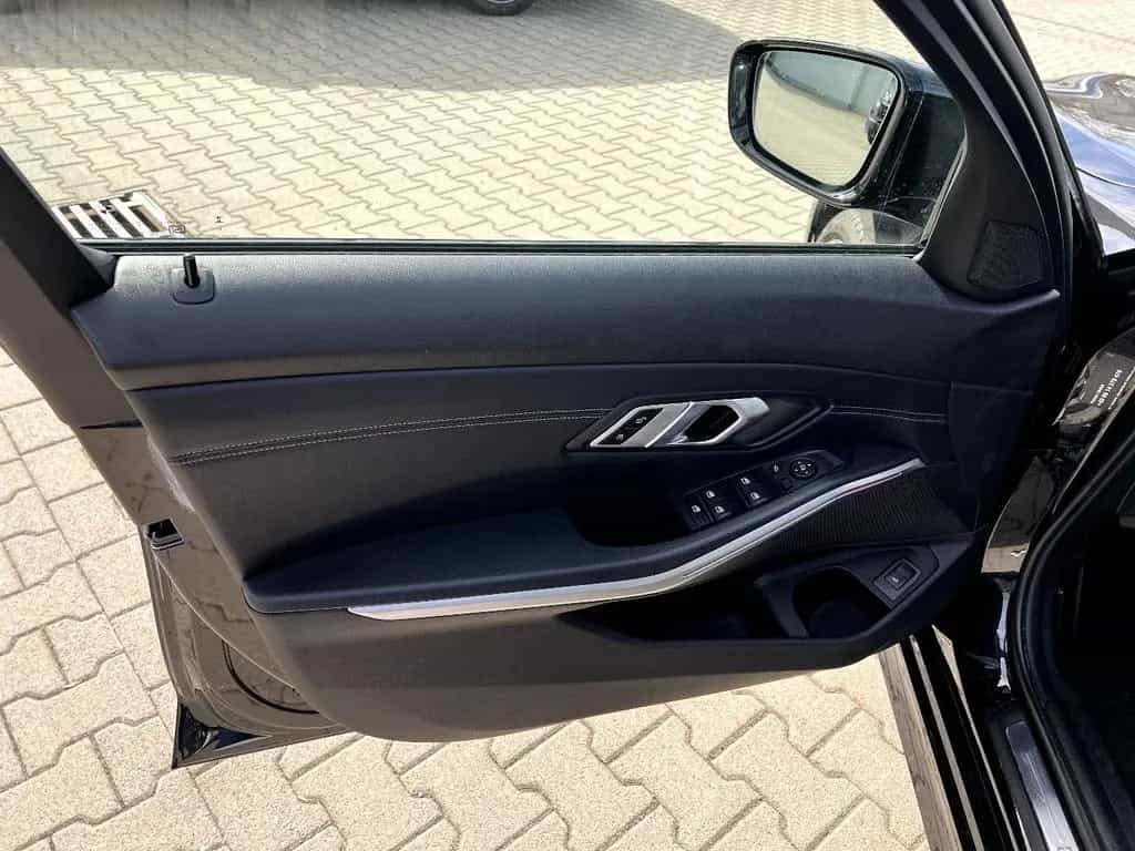 BMW 320 d Touring Sport Line *LED Navi Sitzh. ACC DAB 06/2022-photo-10