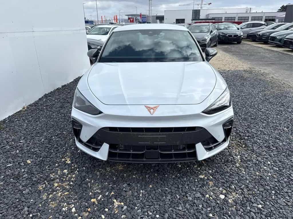 Cupra Leon 1.5 eTSI DSG NAVI INTELLIGENT DRIVE ACC ... 02/2026-photo-1