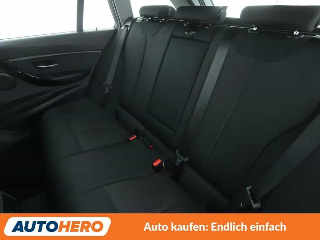 BMW 3 Series 320i Advantage Aut.*NAVI*LED*PDC*SHZ*TEMPO* 09/2018-photo-13
