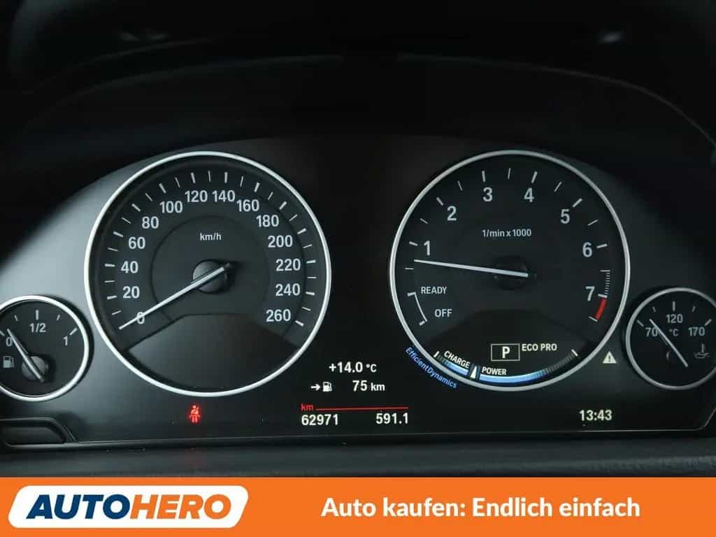 BMW 3 Series 320i Advantage Aut.*NAVI*LED*PDC*SHZ*TEMPO* 09/2018-photo-19