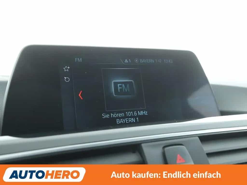 BMW 3 Series 320i Advantage Aut.*NAVI*LED*PDC*SHZ*TEMPO* 09/2018-photo-20
