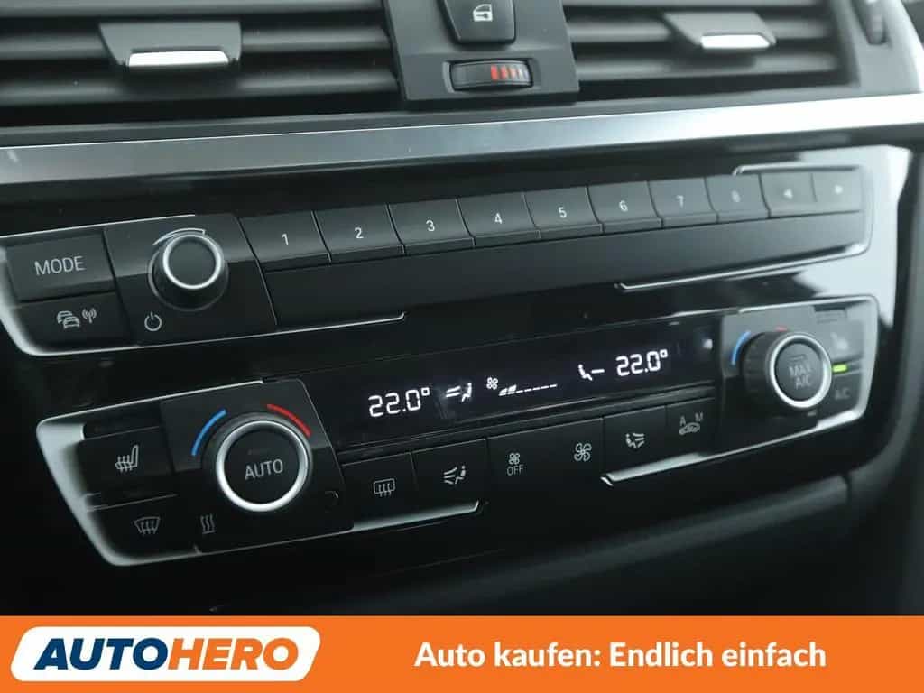 BMW 3 Series 320i Advantage Aut.*NAVI*LED*PDC*SHZ*TEMPO* 09/2018-photo-22