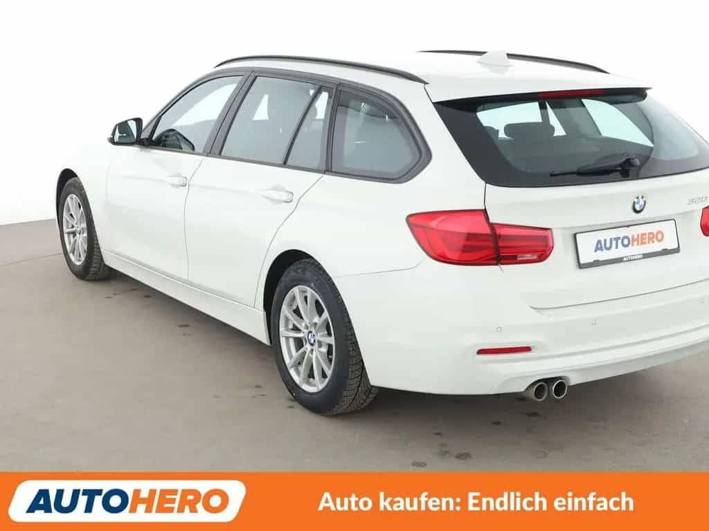 BMW 3 Series 320i Advantage Aut.*NAVI*LED*PDC*SHZ*TEMPO* 09/2018-photo-3