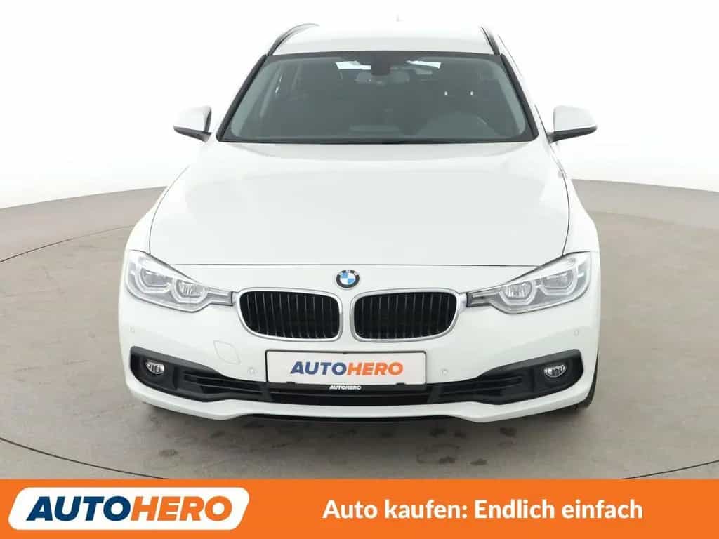 BMW 3 Series 320i Advantage Aut.*NAVI*LED*PDC*SHZ*TEMPO* 09/2018-photo-8
