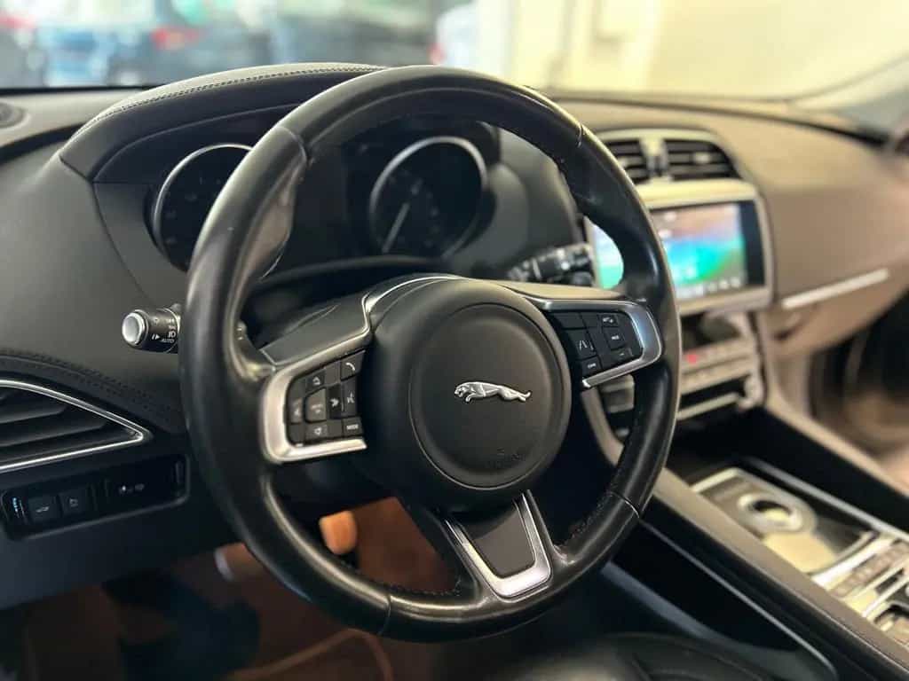 Jaguar F-Pace F-PACE Prestige AWD 05/2019-photo-13