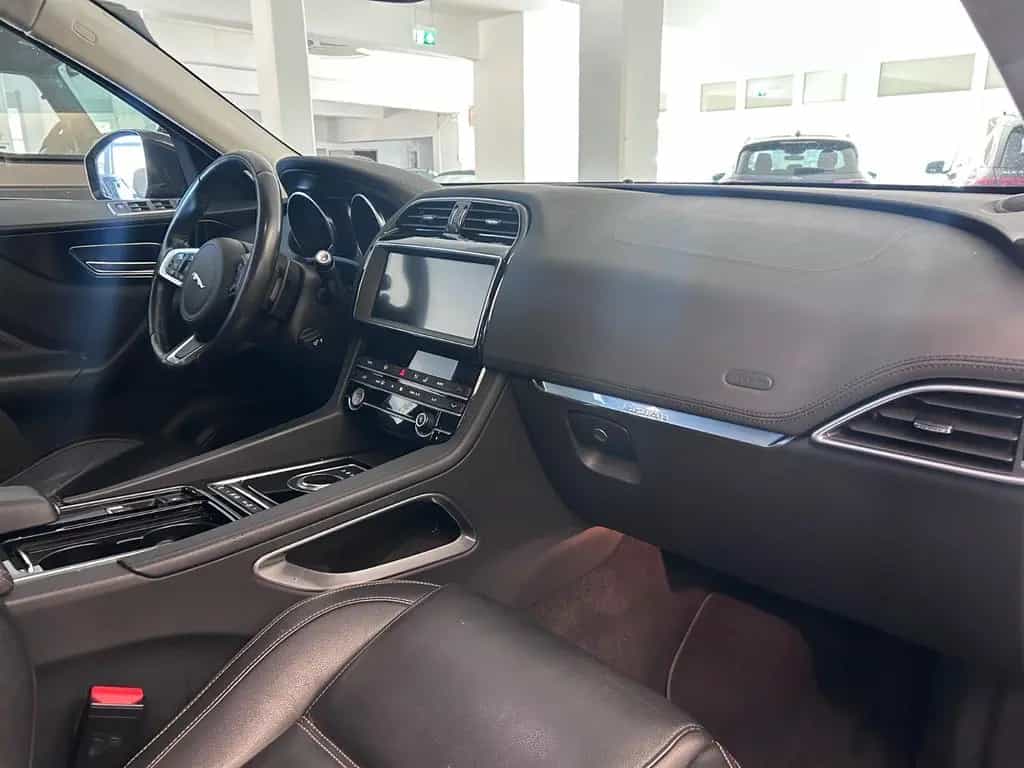 Jaguar F-Pace F-PACE Prestige AWD 05/2019-photo-8