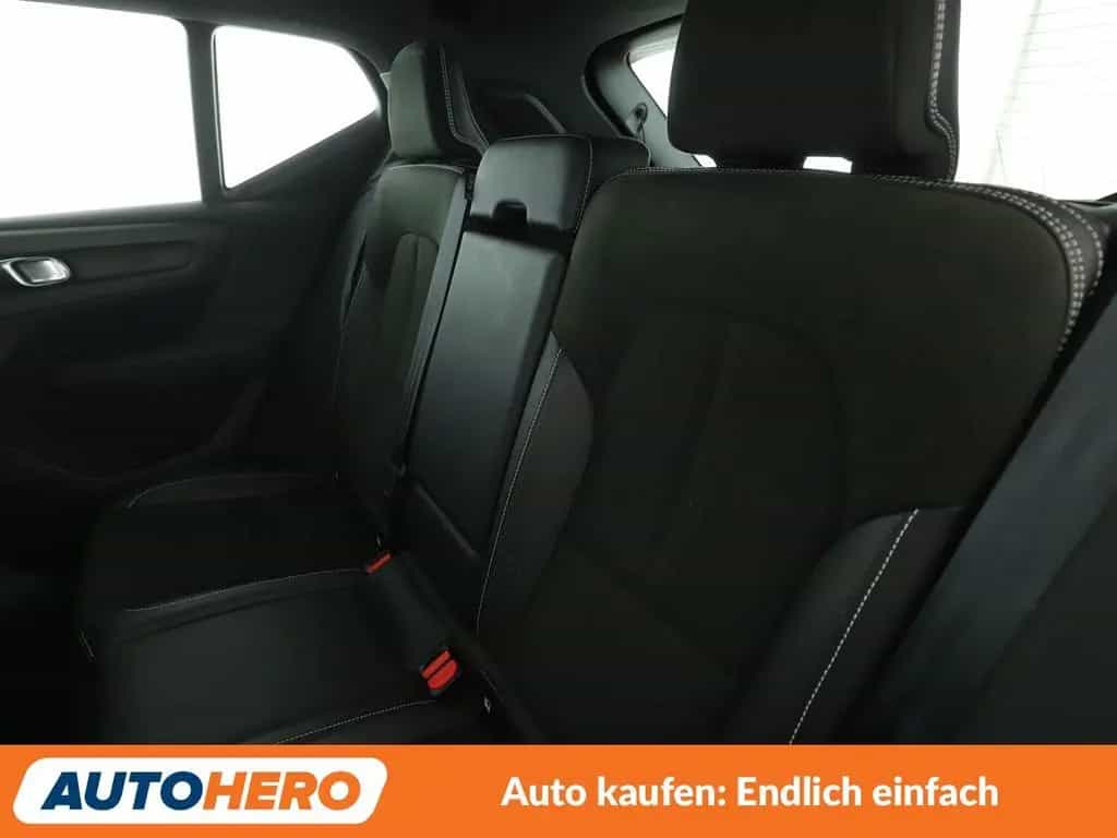 Volvo XC40 2.0 D4 R-Design AWD Aut.*NAVI*LED*TEMPO*CAM 04/2019-photo-13