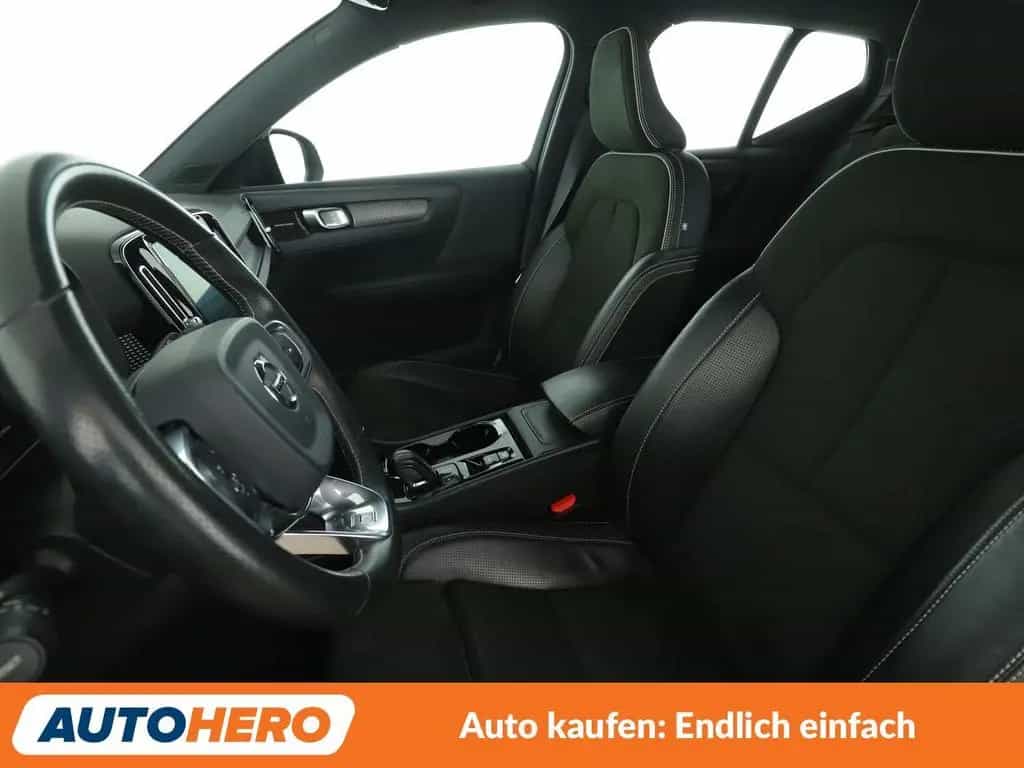 Volvo XC40 2.0 D4 R-Design AWD Aut.*NAVI*LED*TEMPO*CAM 04/2019-photo-9