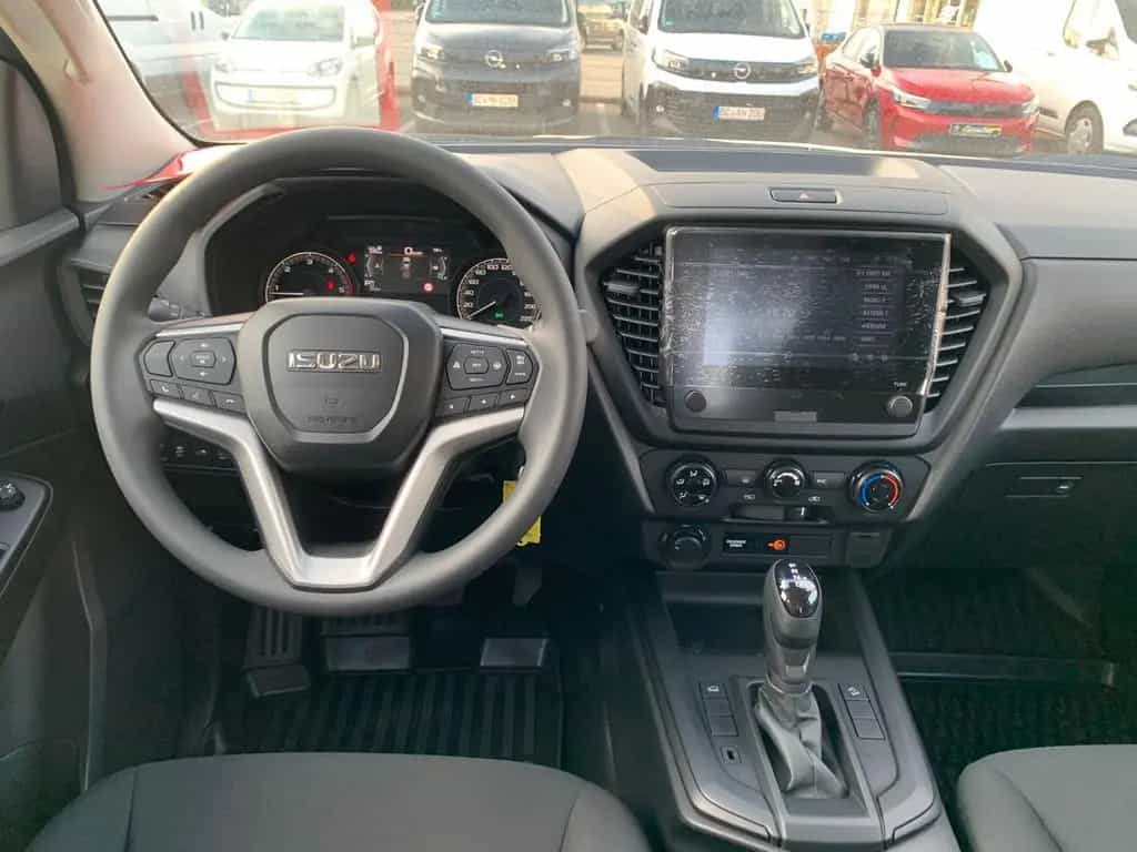 Isuzu D-Max Double Cab 4WD L EFS Fahrw./Maxxliner uvm null-photo-14