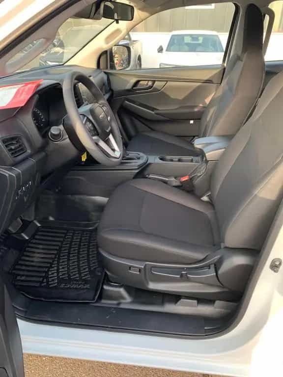 Isuzu D-Max Double Cab 4WD L EFS Fahrw./Maxxliner uvm null-photo-16
