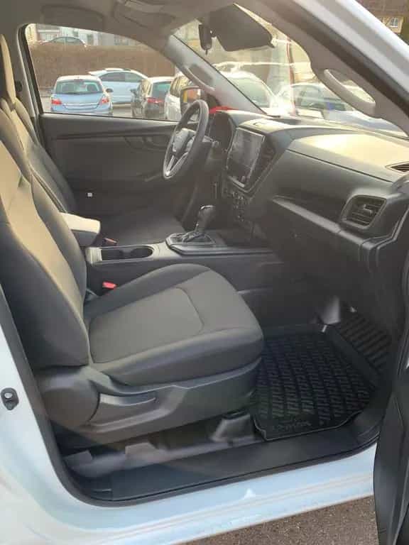 Isuzu D-Max Double Cab 4WD L EFS Fahrw./Maxxliner uvm null-photo-19