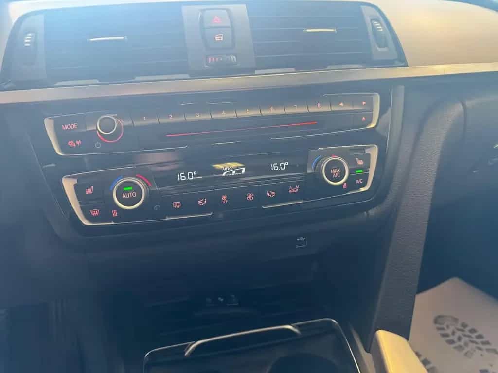 BMW 420 d Gran Coupe M  SCHECKHEFT,nur Händler,Export 09/2017-photo-23