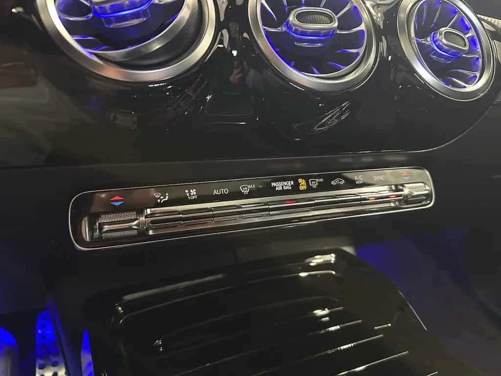Mercedes-Benz A-Class 35 Lim. 4Ma.*AMG*NIGHT-PANO-LED-BURMESTER-ACC 01/2020-photo-42