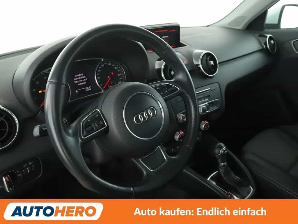 Audi A1 Sportback 1.4 TFSI Sport Aut.*NAV*PDC*SHZ*BT* 07/2018-photo-10