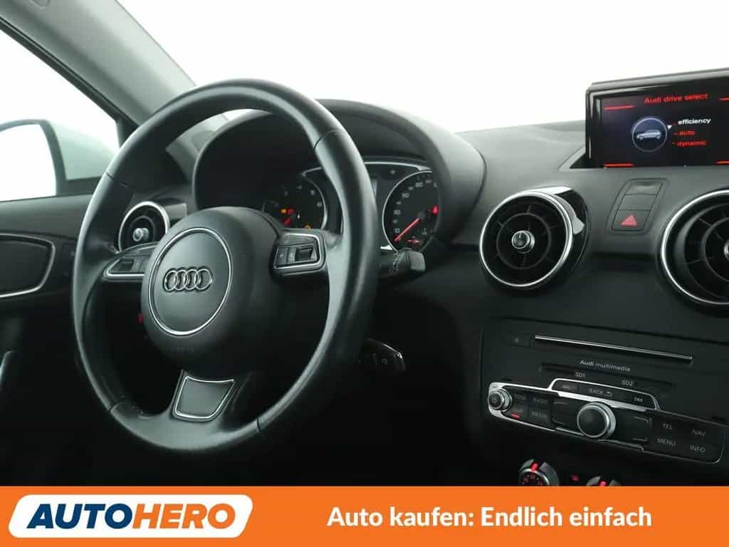 Audi A1 Sportback 1.4 TFSI Sport Aut.*NAV*PDC*SHZ*BT* 07/2018-photo-12