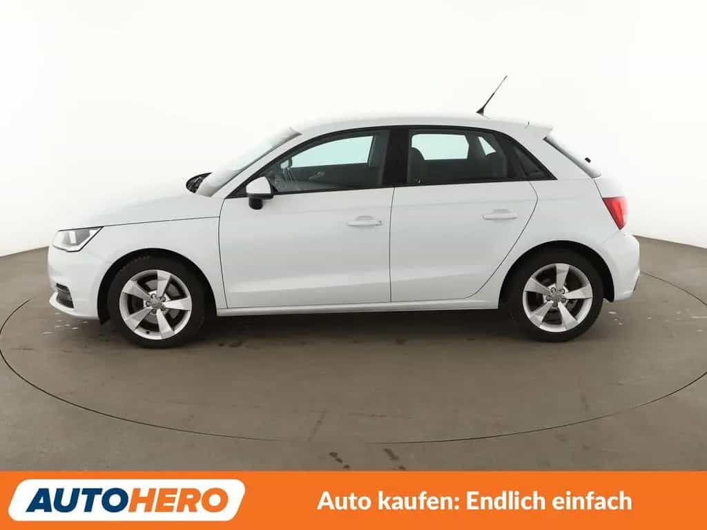 Audi A1 Sportback 1.4 TFSI Sport Aut.*NAV*PDC*SHZ*BT* 07/2018-photo-2