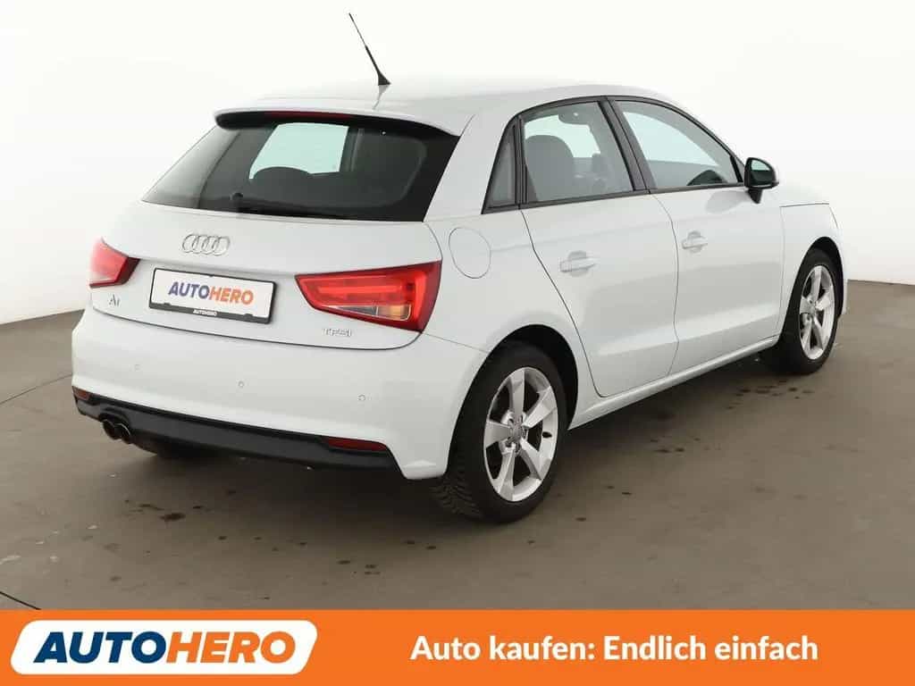 Audi A1 Sportback 1.4 TFSI Sport Aut.*NAV*PDC*SHZ*BT* 07/2018-photo-5