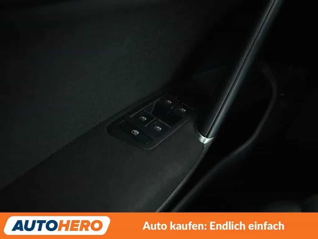 Volkswagen Golf VII 1.5 TSI ACT Highline BM Aut.*NAVI*LED* 10/2019-photo-27