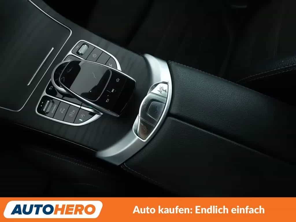 Mercedes-Benz C-Class 180 AMG Line Aut.*NAVI*CAM*LED*PDC*SHZ*AHK* 09/2018-photo-23