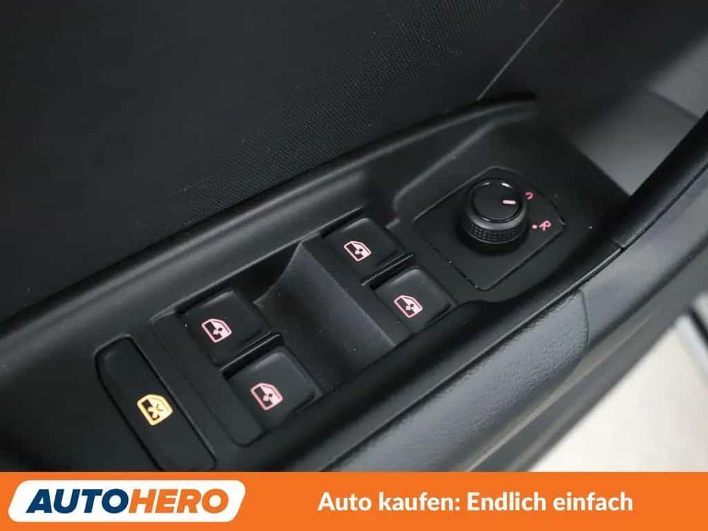 Audi A1 Sportback 30 TFSI S Line Aut.*VC*LIMIT*PDC*SH 03/2019-photo-23