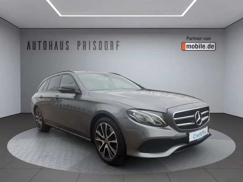 Mercedes-Benz E 200 T-Modell 4Matic LED/Ambiente/9G-Tronic 10/2019-photo-2