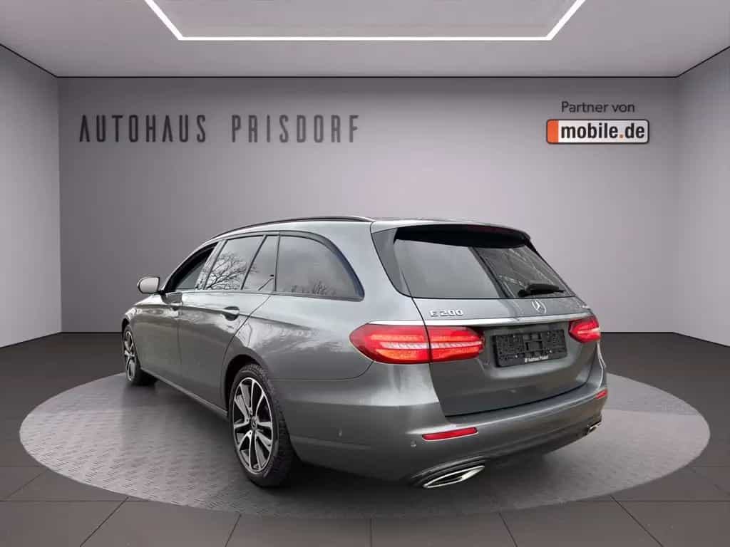 Mercedes-Benz E 200 T-Modell 4Matic LED/Ambiente/9G-Tronic 10/2019-photo-6