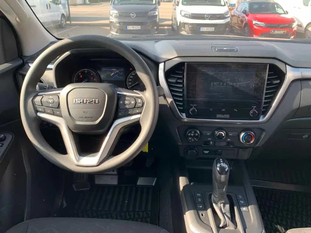 Isuzu D-Max Double Cab 4WD LS null-photo-10