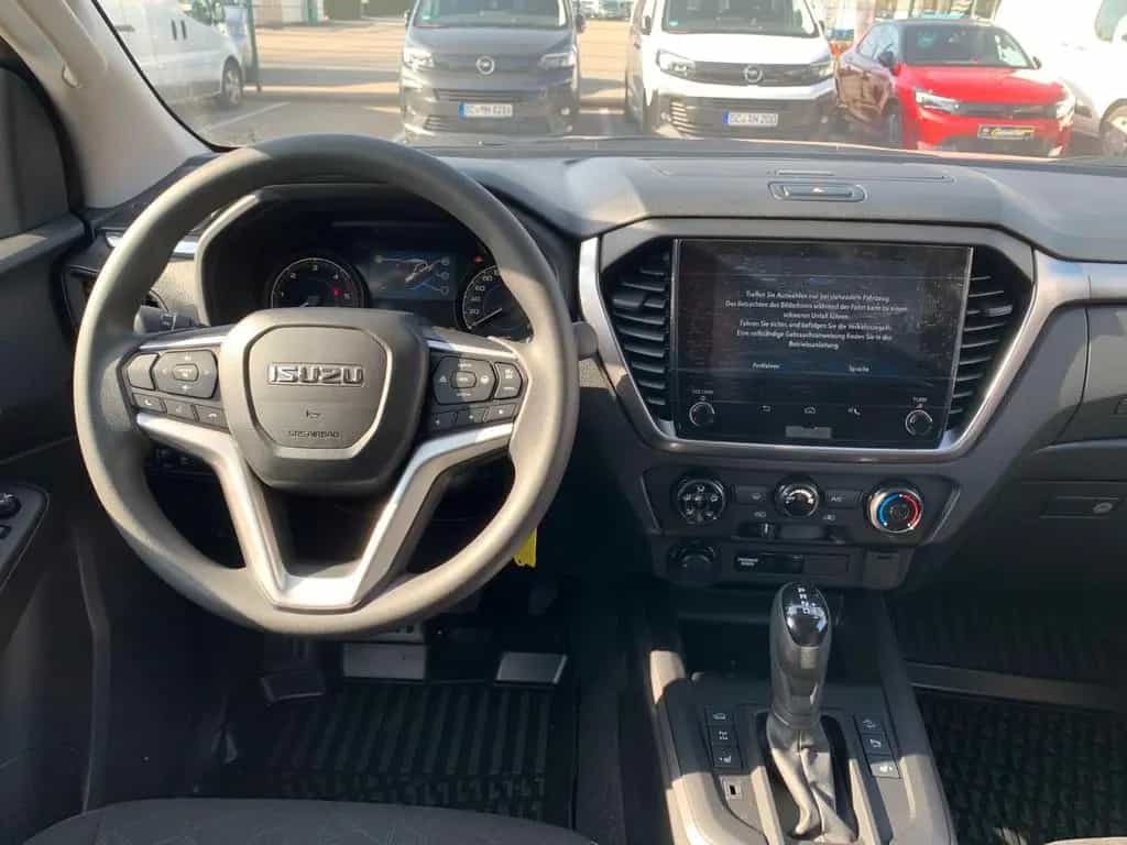 Isuzu D-Max Double Cab 4WD LS null-photo-11