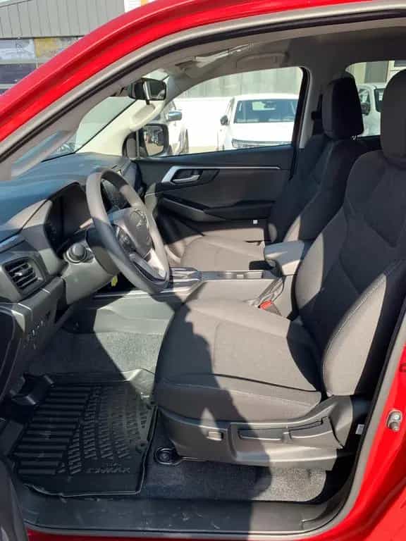 Isuzu D-Max Double Cab 4WD LS null-photo-12