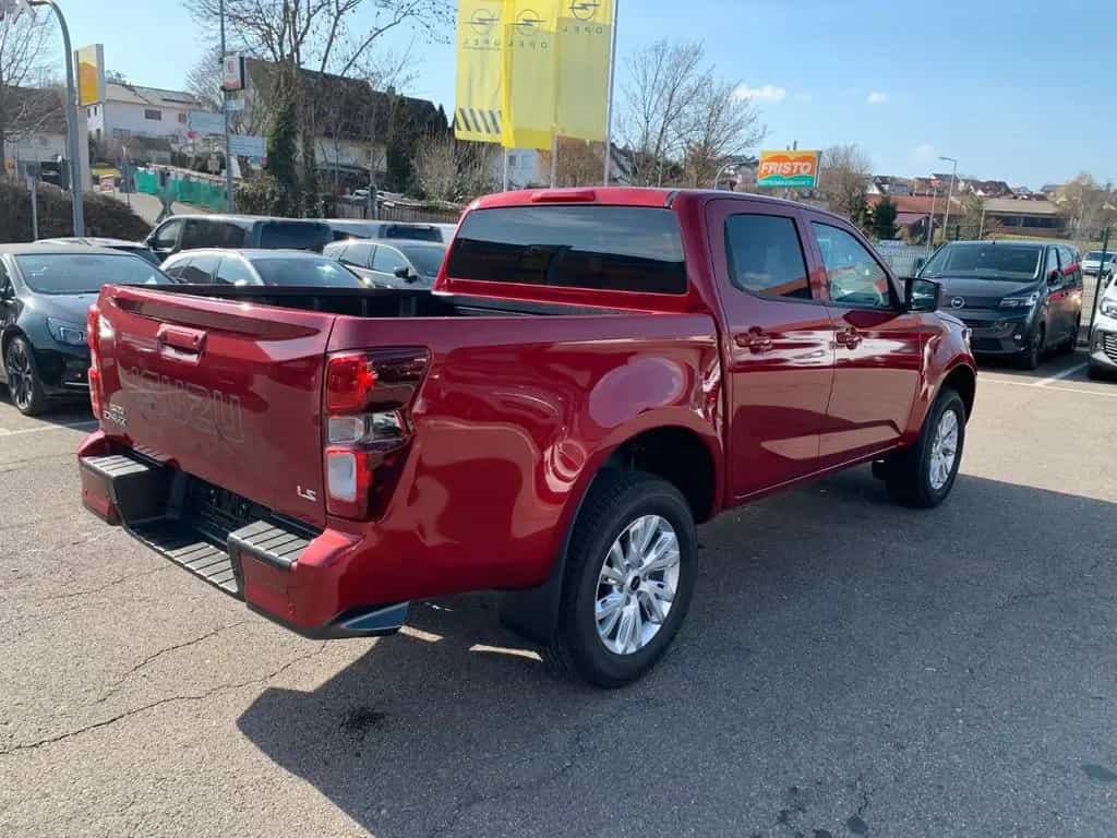 Isuzu D-Max Double Cab 4WD LS null-photo-5