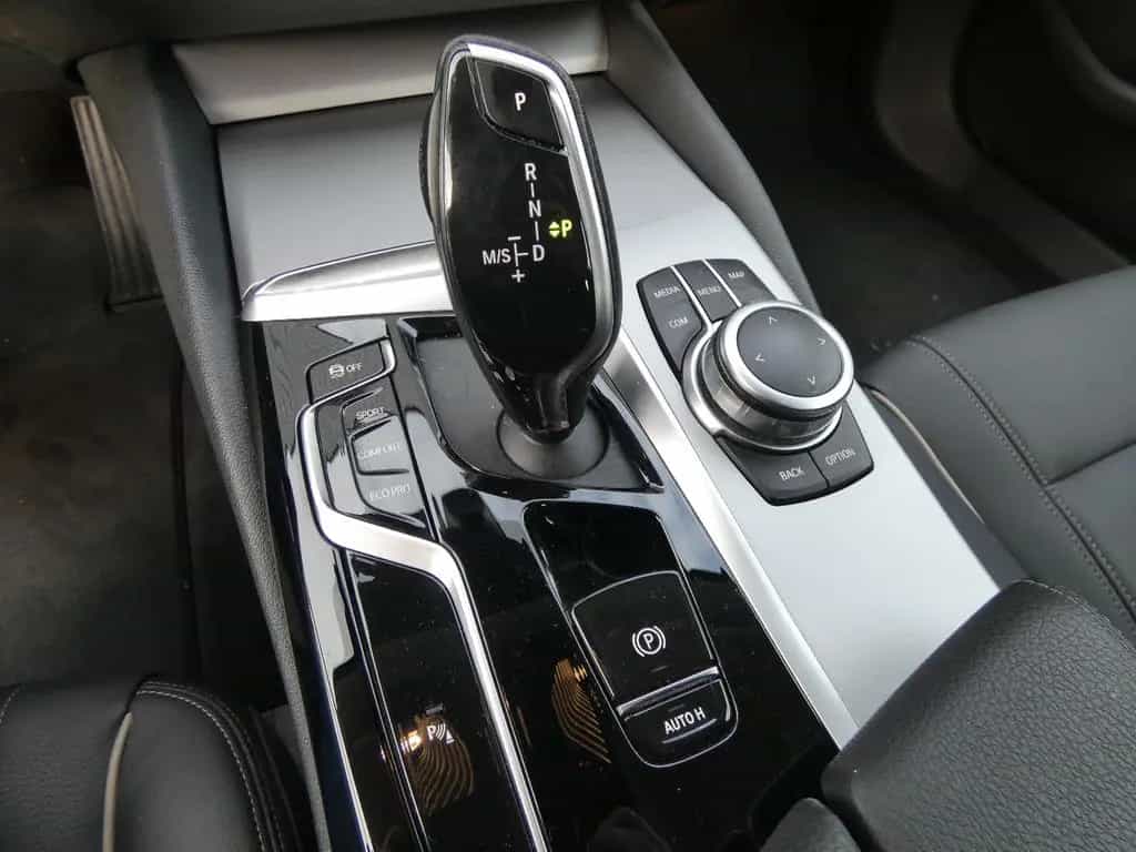 BMW 5 Series 520d xDrive LED Leder Navi Kamera 1-Hand Facelif 10/2020-photo-14
