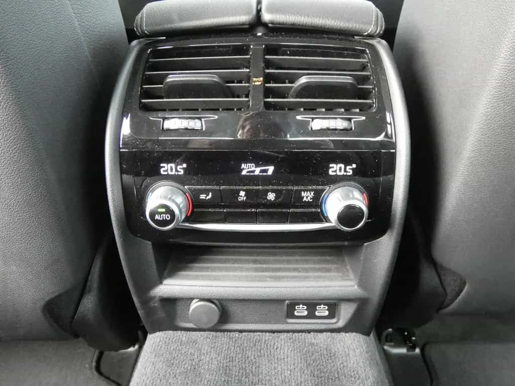BMW 5 Series 520d xDrive LED Leder Navi Kamera 1-Hand Facelif 10/2020-photo-16