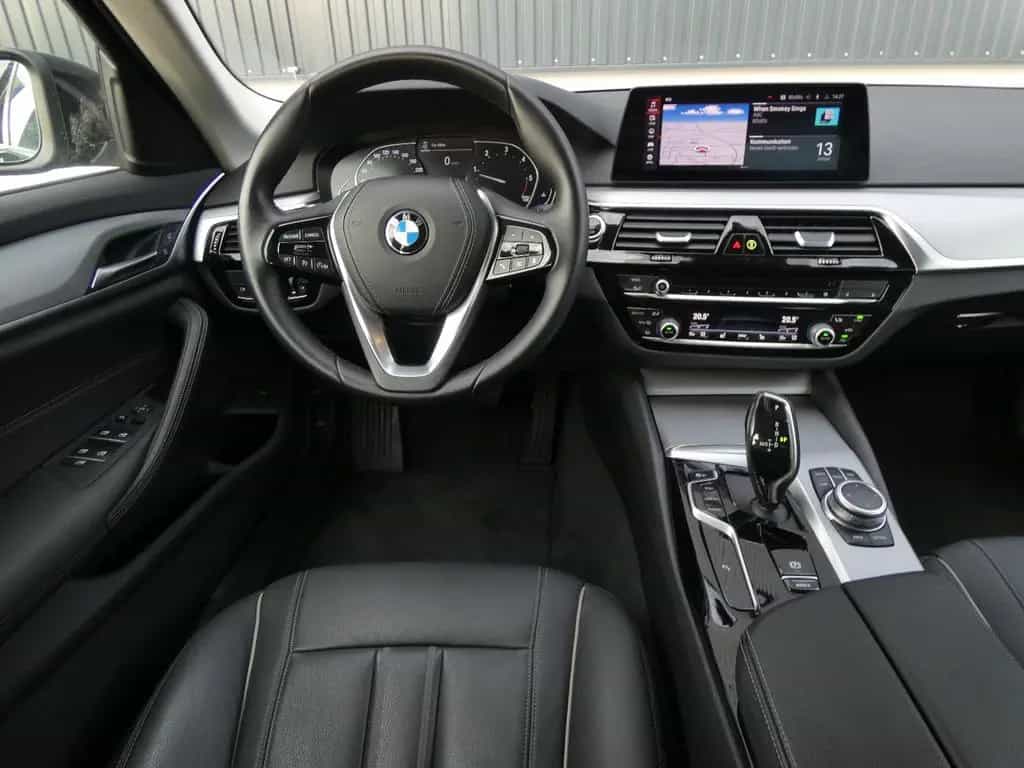 BMW 5 Series 520d xDrive LED Leder Navi Kamera 1-Hand Facelif 10/2020-photo-2